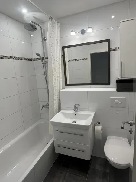 2-Zimmer-Wohnung in Berlin-Plänterwald – unmöbliert, nur vorübergehender Wohnbedarf, ca. 6–12 Monate — photo 1